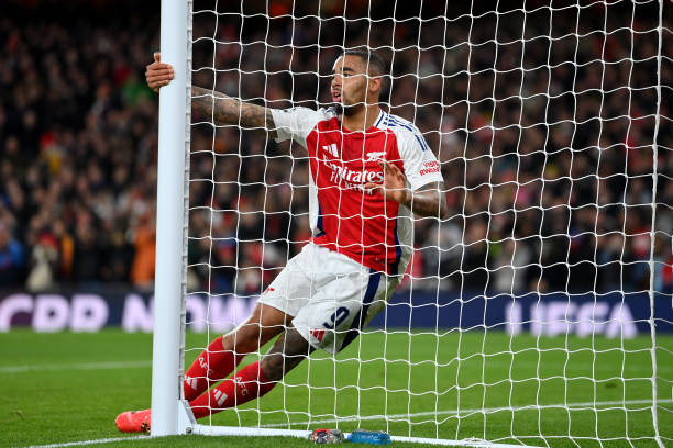 CĐV Arsenal đồng loạt chỉ trích một cái tên sau trận thắng Monaco