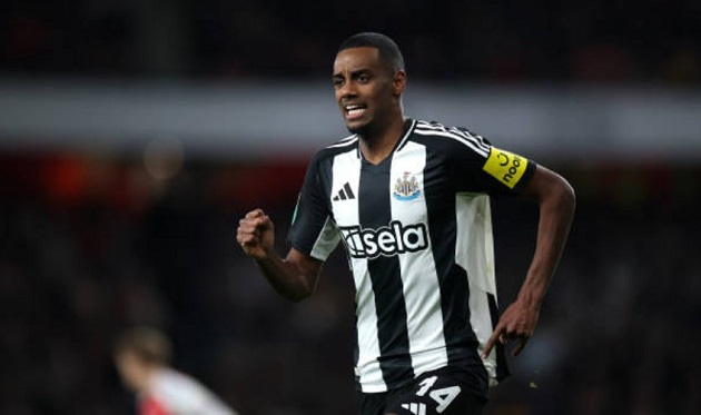 CĐV Arsenal mê mệt Alexander Isak