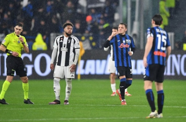 CĐV Juventus nổi giận với màn trình diễn thảm họa của đội nhà