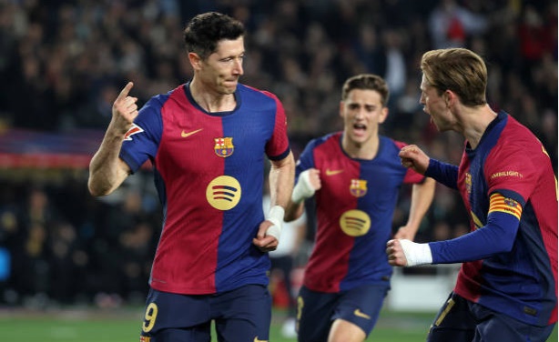 Chấm điểm Barca: Hàng thủ bất ổn; Ngôi sao điểm 9
