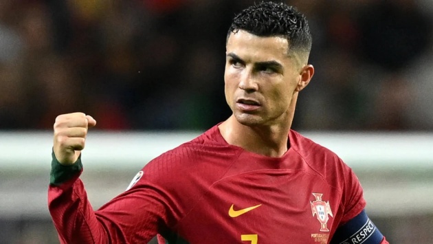 Chẳng mấy chốc, Ronaldo đã mua một Valencia có điều kiện