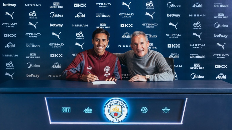Chính thức: Manchester City đón tân binh thứ hai, giá 35 triệu euro