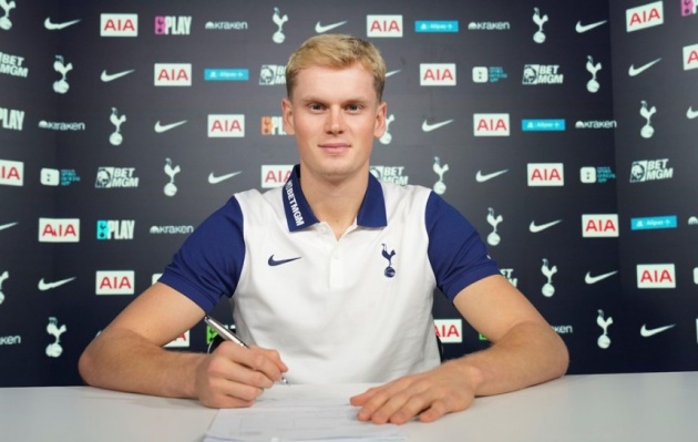 CHÍNH THỨC! Tottenham công bố tân binh đầu tiên ở phiên chợ Đông