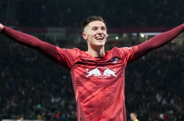 Charles Watts cập nhật về khả năng Arsenal chiêu mộ Benjamin Sesko