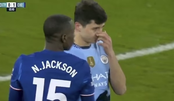 Chelsea át vía Khusanov, Jackson hành động đẳng cấp