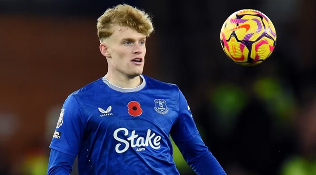Chelsea cần dè chừng 'quái thú' Everton