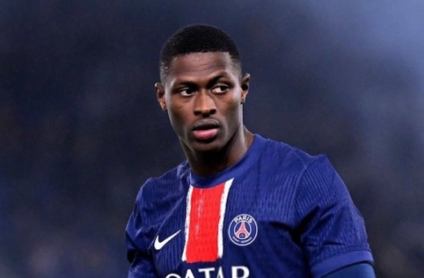 Chelsea cân nhắc chiêu mộ hậu vệ PSG trong tháng này