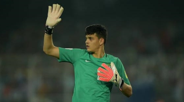 Chelsea cân nhắc đưa ra lời đề nghị chính thức cho Gabriel Brazao