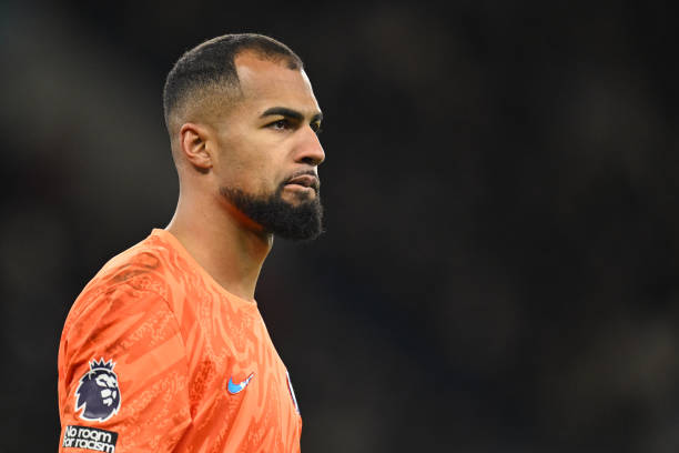 Chelsea có quyết định cuối cho Robert Sanchez