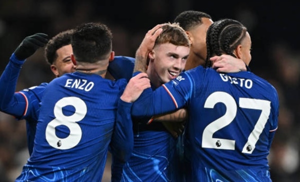 Chelsea hạ gục Tottenham trong trận cầu 7 bàn thắng