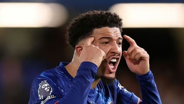 Chelsea kích hoạt điều khoản mua đứt Sancho nếu Mudryk bị cấm dài hạn