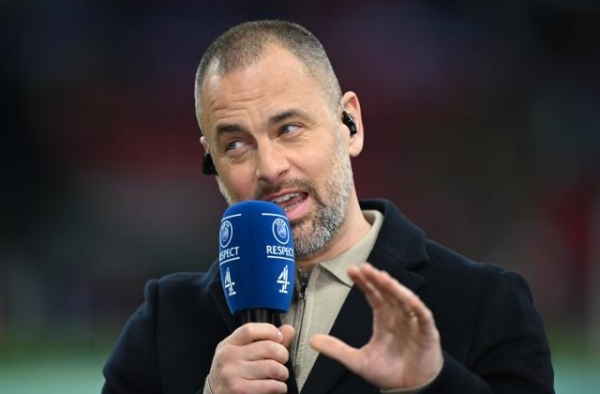 Chelsea thắng trò chơi, Joe Cole phát hiện ra một người chơi thế giới