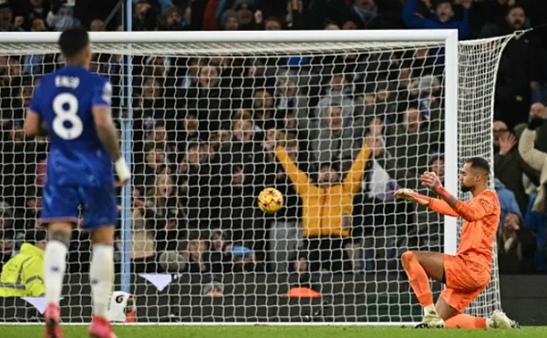Chelsea tin Sanchez, đem thủ môn ''đẳng cấp'' cho mượn