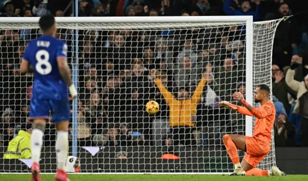 Chelsea tin Sanchez, đem thủ môn ''đẳng cấp'' cho mượn