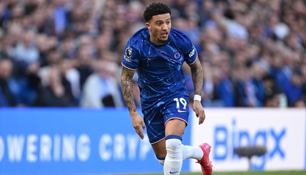 Chelsea toát mồ hôi, tìm mọi cách đẩy sao MU trở về Old Trafford