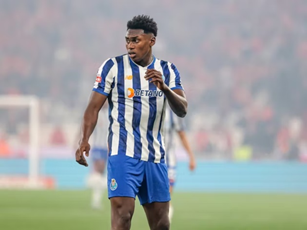 Chelsea và Arsenal quyết định chiến đấu cho tiền đạo Porto