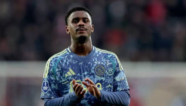 Chelsea vượt mặt Arsenal trên thị trường chuyển nhượng