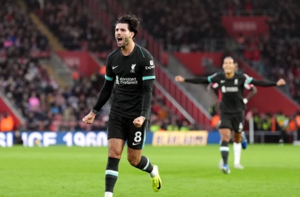 Chỉ với 60 triệu bảng, Liverpool có "Steven Gerrard" và "Roberto Firmino" mới