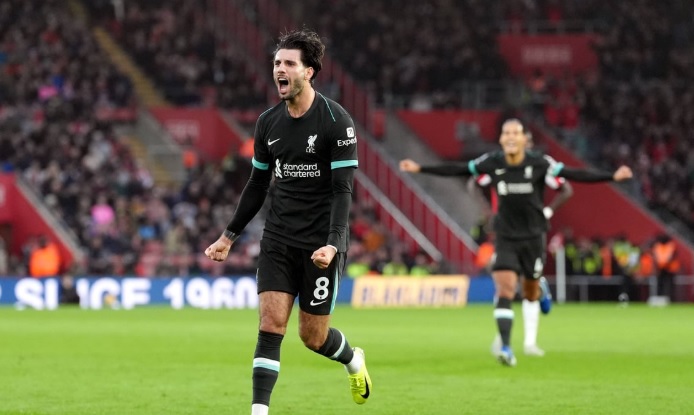 Chỉ với 60 triệu bảng, Liverpool có "Steven Gerrard" và "Roberto Firmino" mới