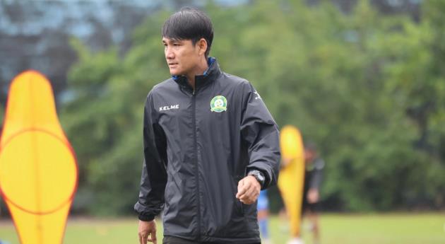 Chia tay Anh Đức, Bình Phước chọn cựu Quả bóng vàng làm HLV tạm quyền