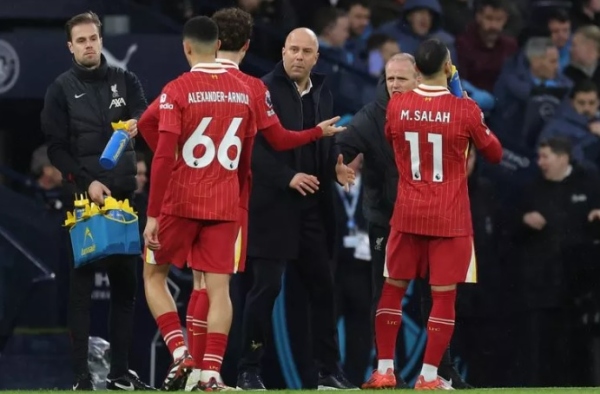 Chiến thuật của Slot giúp Liverpool đánh bại City, nhưng vẫn còn vấn đề lớn cần giải quyết