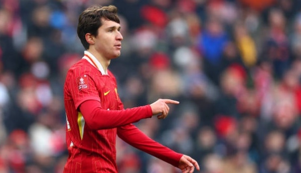 Chiesa mở tài khoản cho Liverpool, Vlahovic lập tức phản ứng