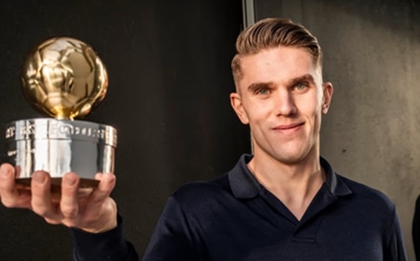 CHÍNH THỨC: Gyokeres hay nhất Thụy Điển 2024, 'đầu hàng' Messi, nhắc tên Ronaldo - Lewandowski