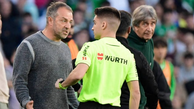 CHÍNH THỨC: Hansi Flick bị cấm chỉ đạo 2 trận tại La Liga