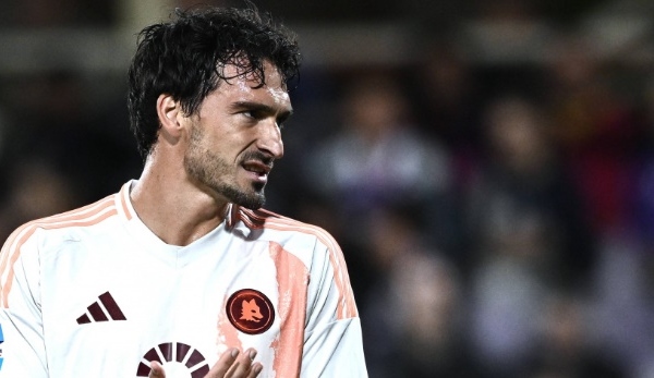 Chính thức! Mats Hummels thông báo duy trì
