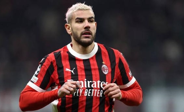 Chữ ký 50 triệu euro là sự tăng cường hoàn hảo cho hàng phòng ngự Man City