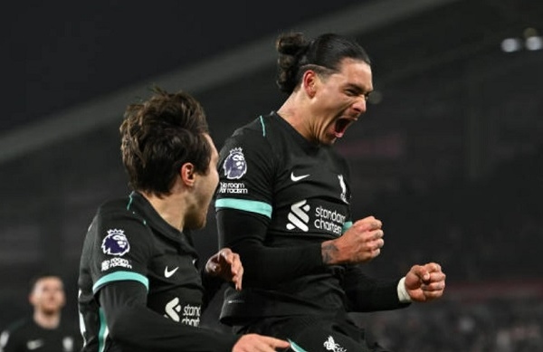 Chuyển nhượng sáng 12/02: Nunez suýt làm đồng đội Ronaldo; MU cắt giảm nhân sự, dồn sức mua ngôi sao