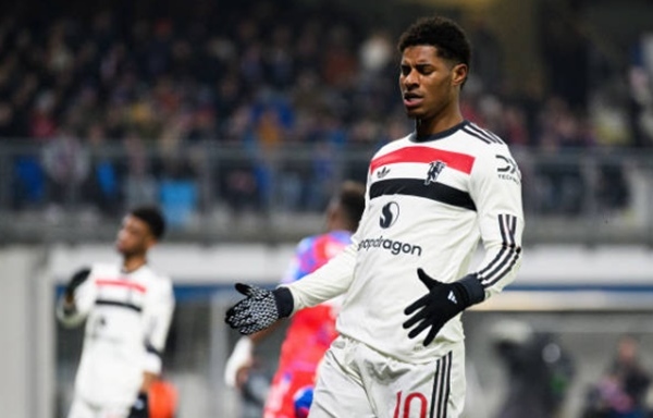 Chuyển nhượng sáng 17/12: M.U bán tống bán tháo Rashford; Rõ tương lai Sterling