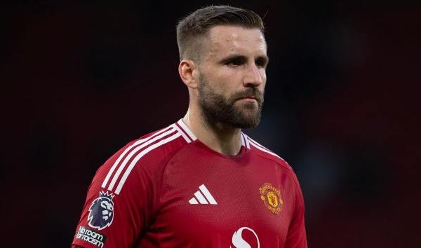 Chuyển nhượng tối 27/12: Napoli đón rước Luke Shaw; Arsenal và Liverpool tranh mua Davies