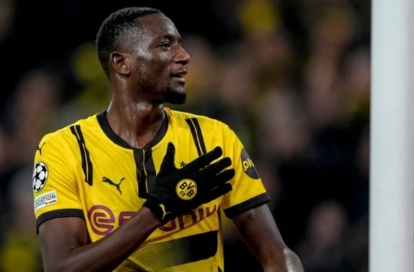 Chuyển nhượng MU: Vuột mất tiền đạo 15 triệu bảng, ghi 10 bàn ở Champions League