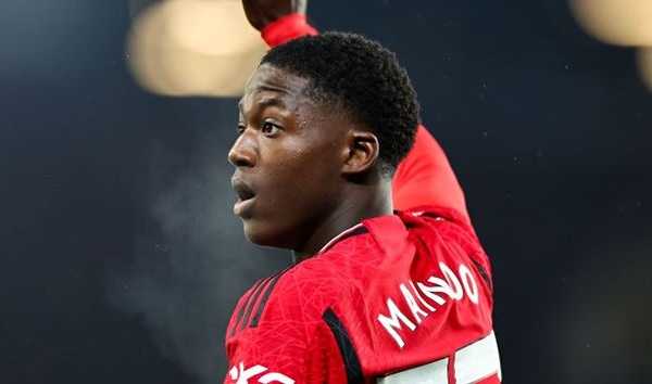 Chuyển nhượng sáng 15/1: MU sẵn sàng bán 3 trụ cột; Arsenal chốt thương vụ Zubimendi