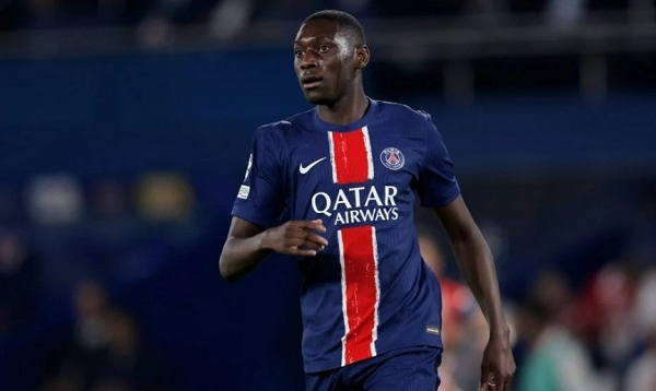Chuyển nhượng sáng 16/12: M.U nhắm tiền đạo PSG; Chelsea để 2 cầu thủ ra đi