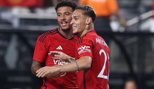Chuyển nhượng sáng 23/5: MU bán 3 ngôi sao tấn công; Barca muốn Rashford và Diaz