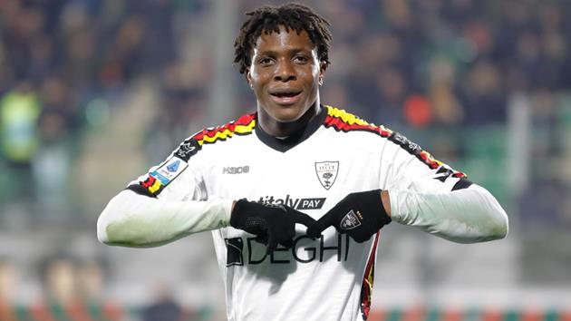 Chuyển nhượng sáng 27/1: Villa muốn có sao Chelsea; Lecce làm khó Man Utd