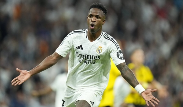 Chuyển nhượng tối 01/11: Real Madrid tìm cách trói chân Vinicius, Van Dijk chưa chắc ở lại Liverpool