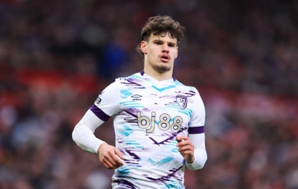 Chuyển nhượng tối 16/1: Liverpool chiếm lợi thế trong thương vụ Milos Kerkez; Man City nhắm sao Juventus