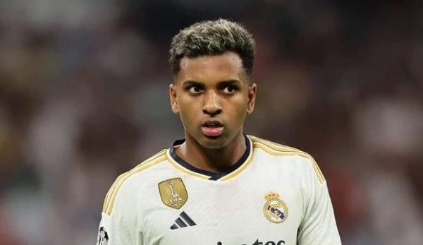 Chuyển nhượng tối 19/3: Chelsea chi 180 triệu euro vì bộ đôi Real, MU tìm người thay Hojlund