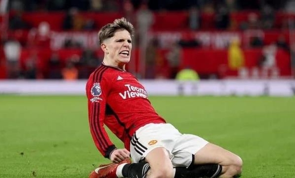 Chuyển nhượng tối 2/1: MU bán Garnacho; Perez mơ ước có sao Arsenal