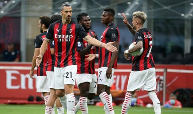 CLB Đông Nam Á gây sốc TTCN bằng đồng đội cũ của Ibrahimovic