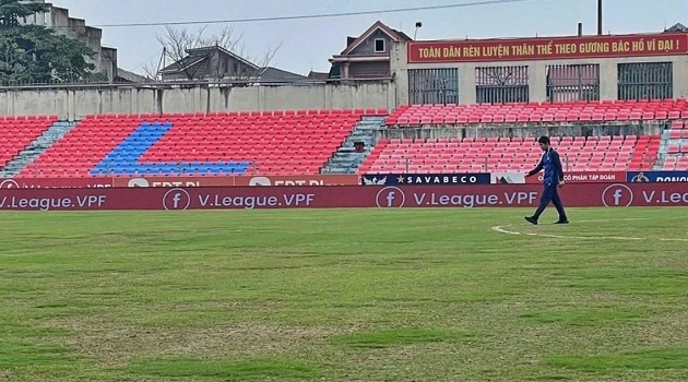 CLB Hà Tĩnh có nguy cơ phải đá sân trung lập
