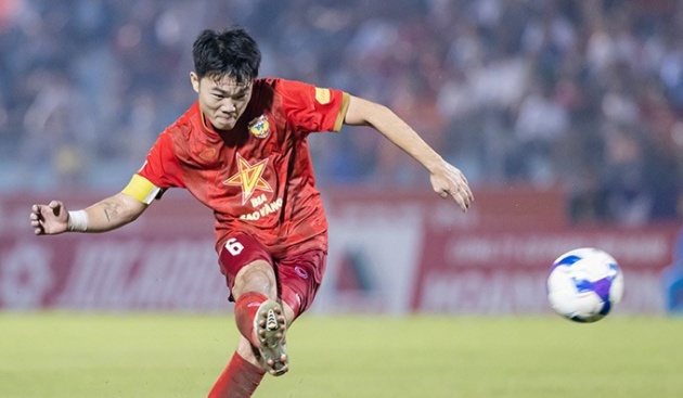 CLB Việt Nam lọt top bất bại trên thế giới, sánh ngang PSG - Juventus