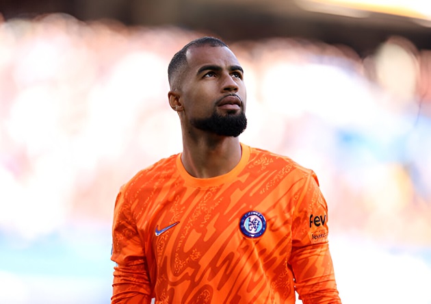 Cơ hội của Robert Sanchez tại Chelsea chưa khép lại