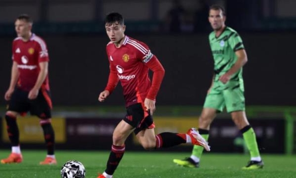 Cơ hội vàng cho 3 tiền vệ học viện Man Utd khi gặp Newcastle