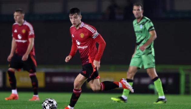 Cơ hội vàng cho 3 tiền vệ học viện Man Utd khi gặp Newcastle