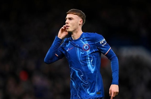 Cole Palmer phá kỷ lục ở Chelsea, Hasselbaink 'ngả mũ'