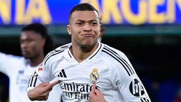 Cristiano vượt qua Ronaldo: Giới hạn của MBappe là gì?